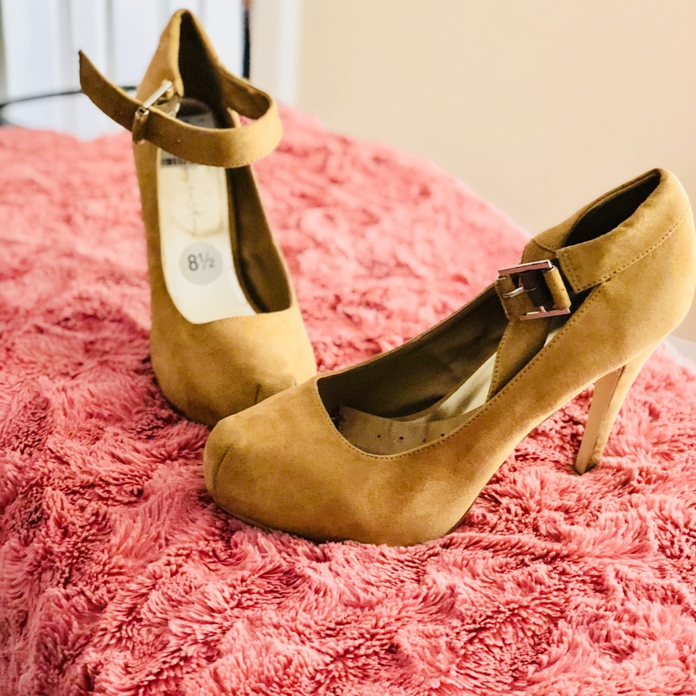 Tan, high heels!